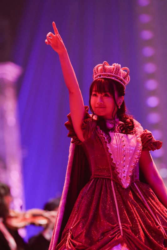 「NANA MIZUKI LIVE GRACE -OPUS III-」写真：上飯坂一、小境勝巳
