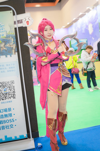 台湾ならでの2ショット撮影やショーで魅了！美女レイヤー＆コンパニオンまとめPART2【台北ゲームショウ2019】