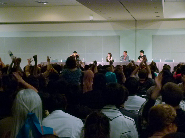 続編制作決定の報に沸く会場