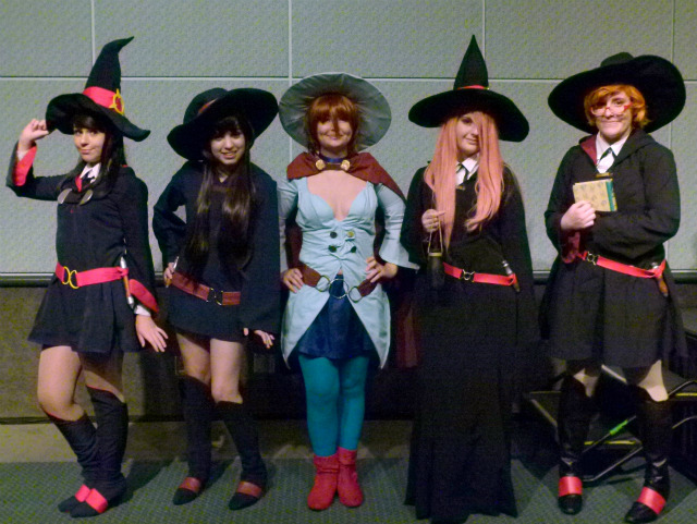 現地スタッフによる『リトルウィッチアカデミア』のコスプレ