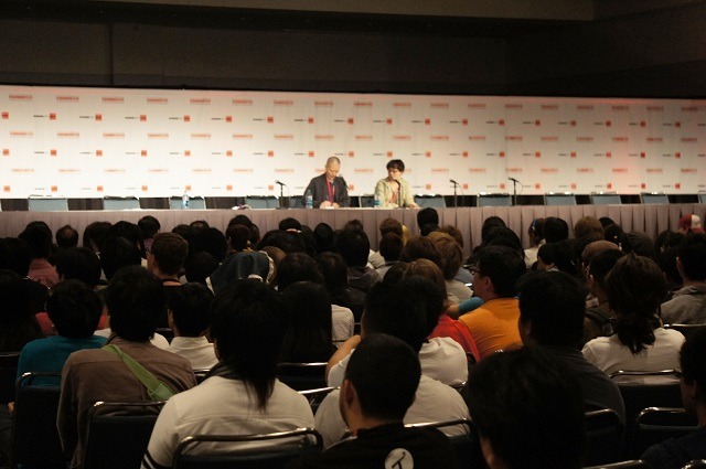 朝から大勢のファンが参加