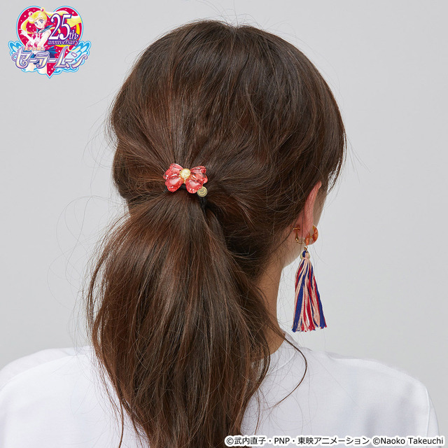 「[CHACO×セーラームーンコラボ]リボンゴム」各 3,240 円(税込)(送料・手数料別途)（C）武内直子・PNP・東映アニメーション （C）Naoko Takeuchi