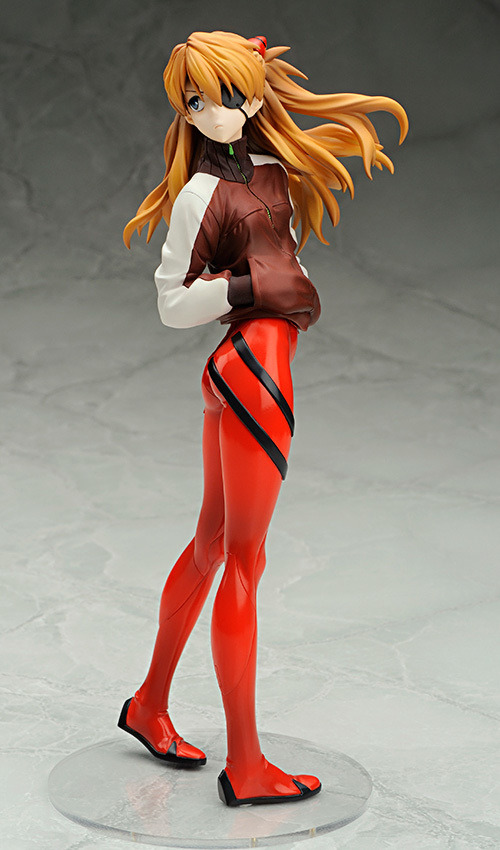 「EVA GLOBAL限定復刻 ヱヴァンゲリヲン新劇場版：Q 式波・アスカ・ラングレー 1/7 ジャージVer. （アルター）」12,800円（税抜）（C）カラー