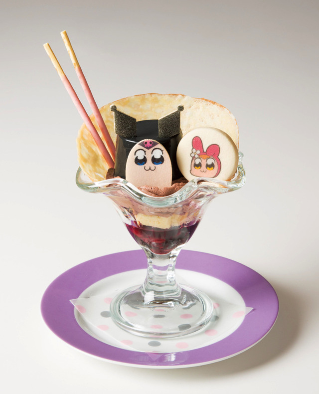 「ポプテピピック×サンリオキャラクターズカフェ池袋」「クロミ化ピピ美のブラックプリンクレープ」1,190円＋税（C）Ｏ/Ｔ・Ｋ（C）'76,'84,'93,'96,'01,'05,'19 SANRIO CO., LTD. APPROVAL NO.Ｓ593879