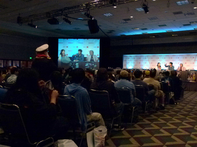 『宇宙戦艦ヤマト2199』沖田艦長のコスプレイヤーを石川社長が指名して質問するひと幕も