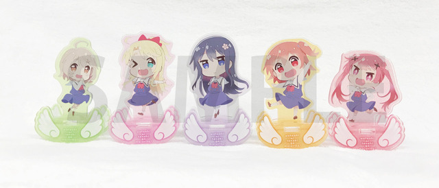 ゆらゆら天使のアクリルスタンド（全5種）各1,300円（税込）（C）椋木ななつ・一迅社／わたてん製作委員会（C）Nanatsu Mukunoki, Ichijinsha/Wataten Partners