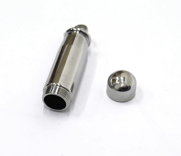 「BANANA FISH ロケットペンダント」2,700円（税別）（C）吉田秋生・小学館／Project BANANA FISH