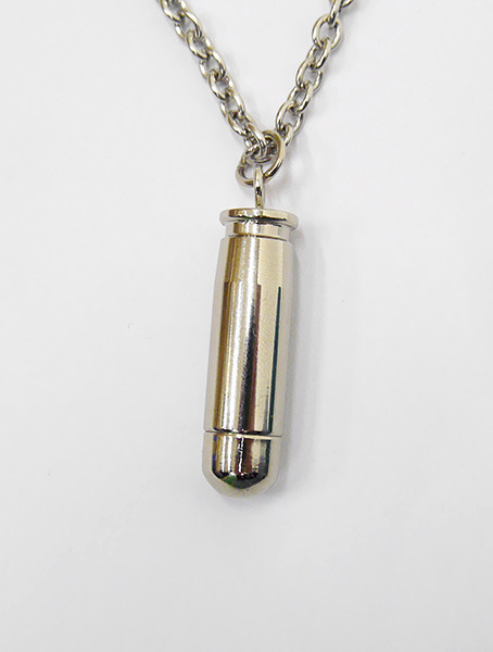 「BANANA FISH ロケットペンダント」2,700円（税別）（C）吉田秋生・小学館／Project BANANA FISH