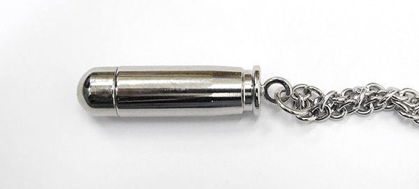 「BANANA FISH ロケットペンダント」2,700円（税別）（C）吉田秋生・小学館／Project BANANA FISH