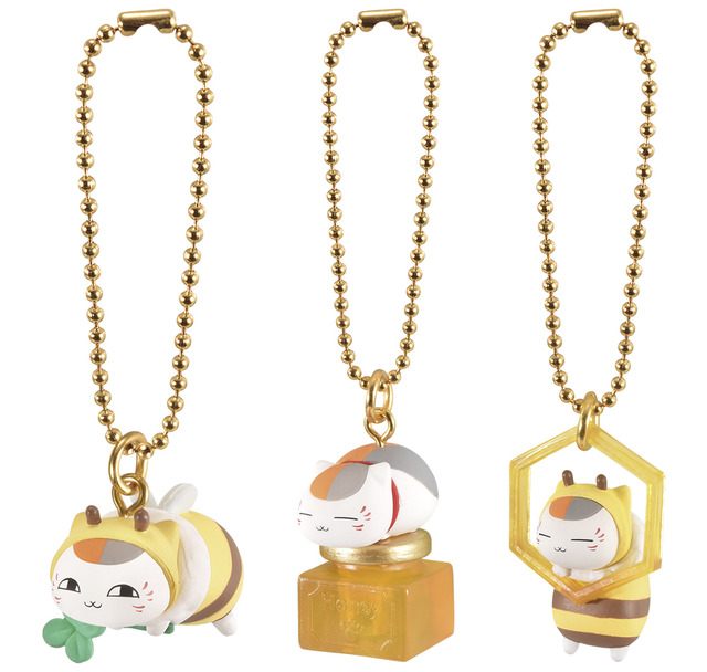 「一番くじ 夏目友人帳～みつばちニャンコ先生の甘いひととき～」G賞：みつばちニャンコ先生チャーム　1回620円（税込）（C）緑川ゆき・白泉社／「夏目友人帳」製作委員会