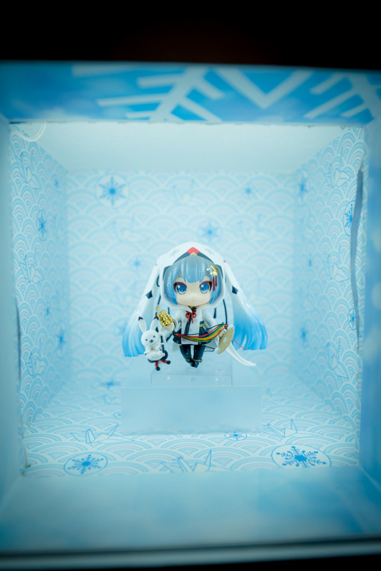 【コスプレ】「ワンフェス2019冬」初音ミクに扮したコンパニオンさんに注目！ GSRコーナー【写真34枚】