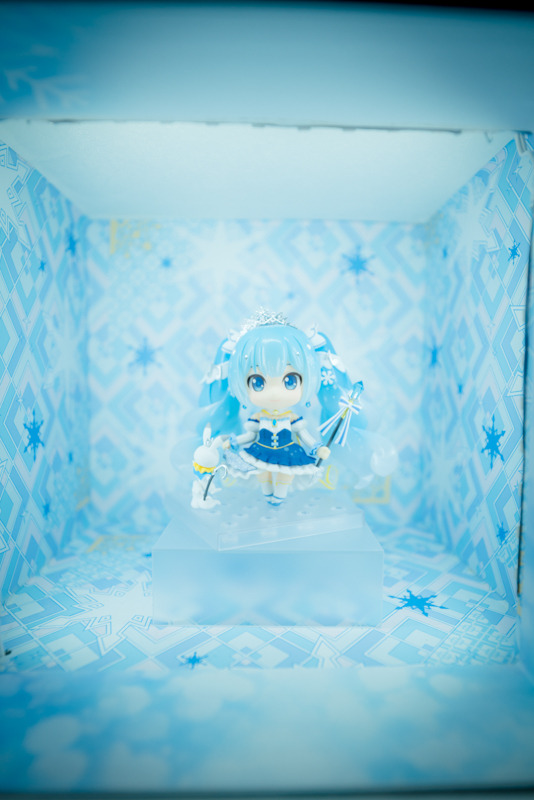 【コスプレ】「ワンフェス2019冬」初音ミクに扮したコンパニオンさんに注目！ GSRコーナー【写真34枚】