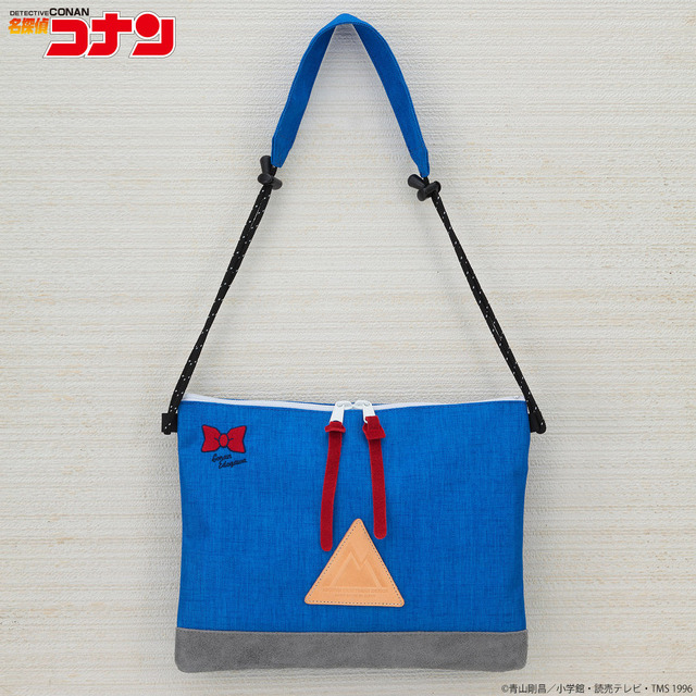 「名探偵コナン ANONYM CRAFTSMAN DESIGN サコッシュ」江戸川コナンモデル　7,560円（税込） （C）青山剛昌／小学館・読売テレビ・TMS 1996