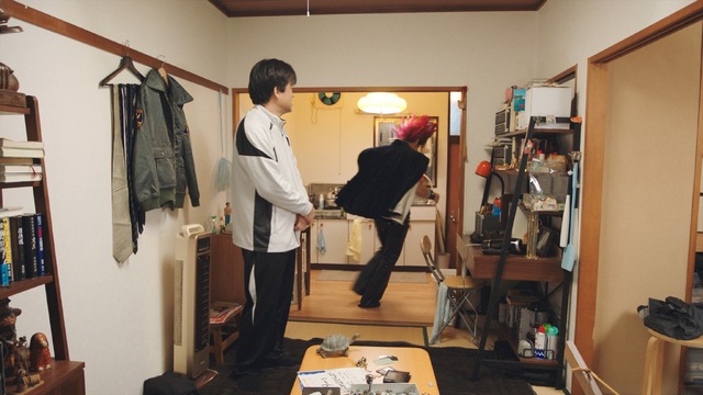 WEB動画「【福田雄一監督×賀来賢人×佐藤二朗】俺のターン！説明のターン！遊戯王 DM×モンストコラボを解説！」場面カット