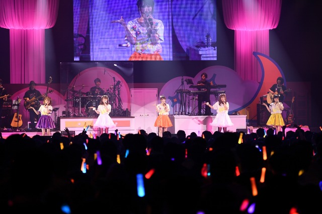 「EDP presents ひなビタ♪ライブ2018 ～Sweet Smile Pajamas Party～」ライブフォト