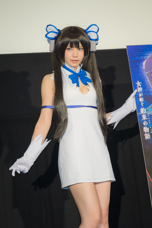 えなこが劇場版「ダンまち」舞台挨拶でヘスティアコス披露！アニメ第2期は2019年夏放送【写真25枚】