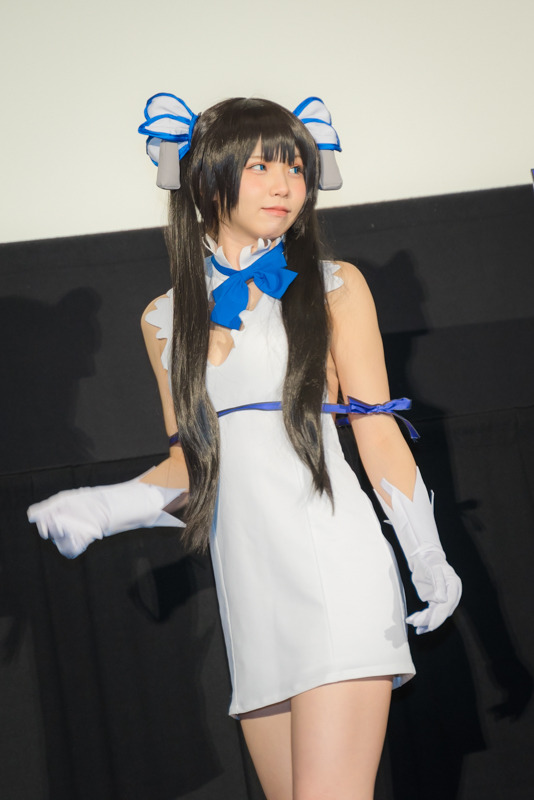 えなこが劇場版「ダンまち」舞台挨拶でヘスティアコス披露！アニメ第2期は2019年夏放送【写真25枚】