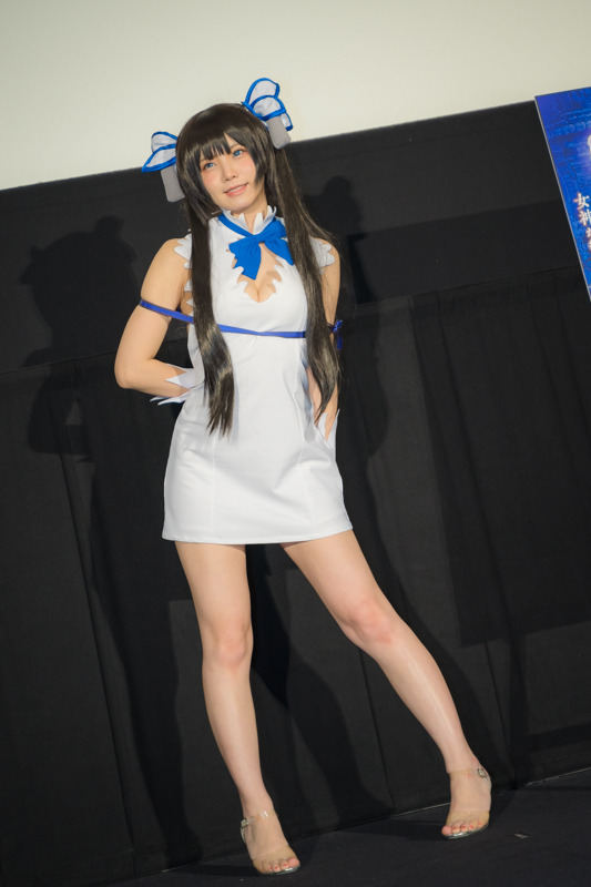 えなこが劇場版「ダンまち」舞台挨拶でヘスティアコス披露！アニメ第2期は2019年夏放送【写真25枚】