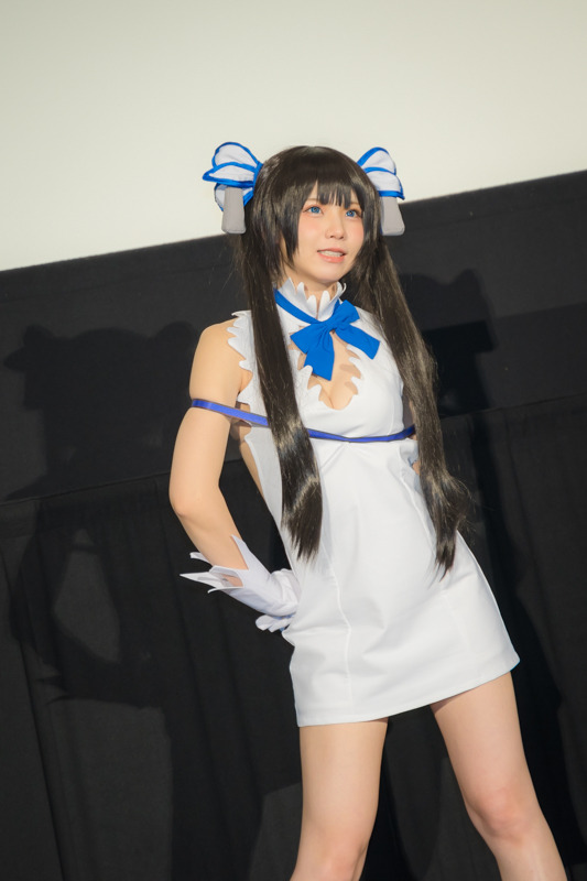 えなこが劇場版「ダンまち」舞台挨拶でヘスティアコス披露！アニメ第2期は2019年夏放送【写真25枚】