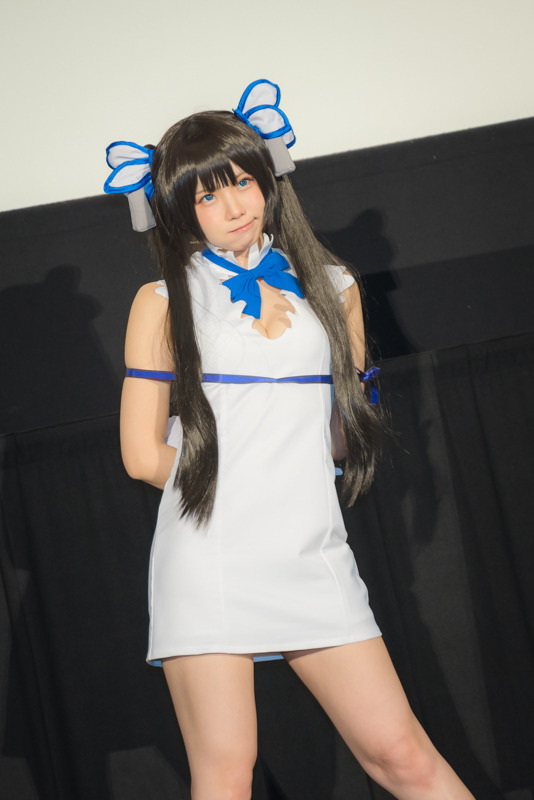 えなこが劇場版「ダンまち」舞台挨拶でヘスティアコス披露！アニメ第2期は2019年夏放送【写真25枚】