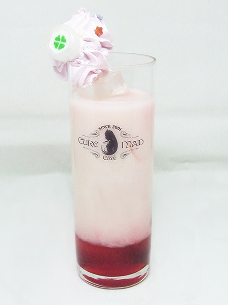 ドリンク　夢源くるみ 500円＋税（C）深見真・刻夜セイゴ／SQUARE ENIX・「魔法少女特殊戦あすか」製作委員会