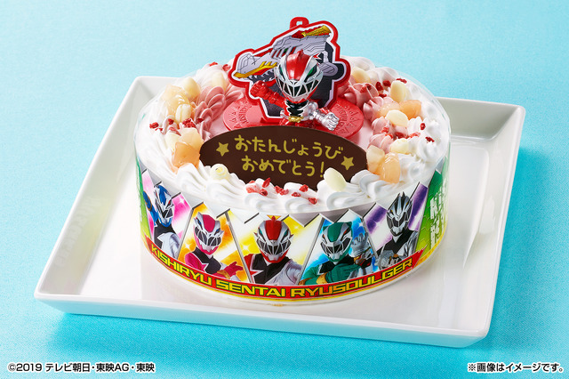 「キャラデコお祝いケーキ 騎士竜戦隊リュウソウジャー」3,780円（税込）（C）2019 テレビ朝日・東映AG・東映