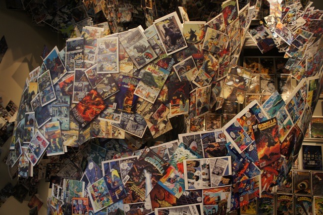 ゴジラ関係の資料で作られている。