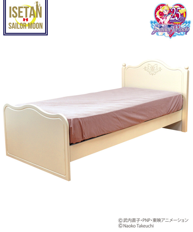 「美少女戦士セーラームーン×ISETAN 2019」シングルベッドフレーム 162,000 円（税込）（C）武内直子・PNP・東映アニメーション（C）Naoko Takeuchi