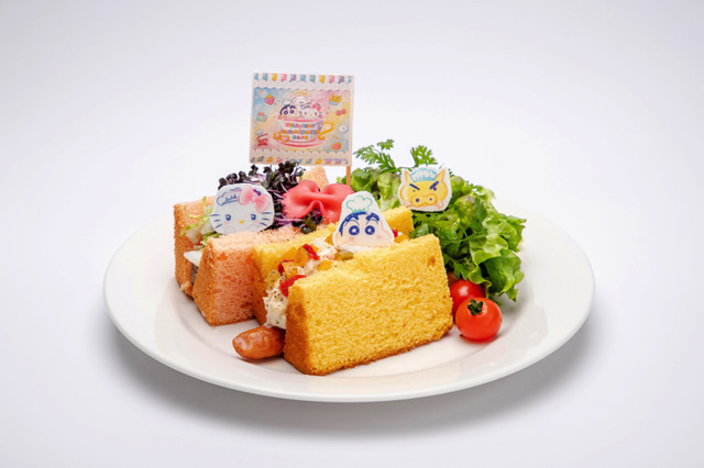 「ハローキティ×クレヨンしんちゃんカフェ」ハローキティとしんちゃんもとろけるゾ。ほわほわシフォンサンド　1,590円（C） U／F・S・A・A（C） 1976, 2019 SANRIO CO., LTD.APPROVAL NO. G594645