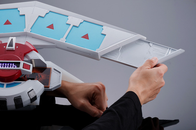 「PROPLICA デュエルディスク」20,000円（税抜／送料・手数料別）（Ｃ）高橋和希　スタジオ・ダイス／集英社・テレビ東京・NAS