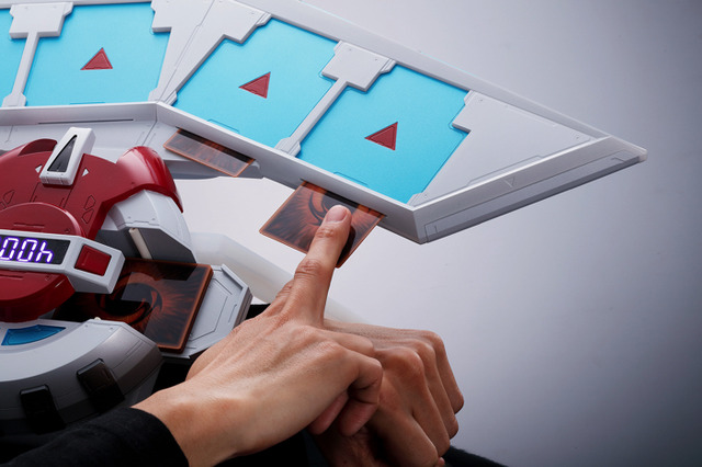 「PROPLICA デュエルディスク」20,000円（税抜／送料・手数料別）（Ｃ）高橋和希　スタジオ・ダイス／集英社・テレビ東京・NAS