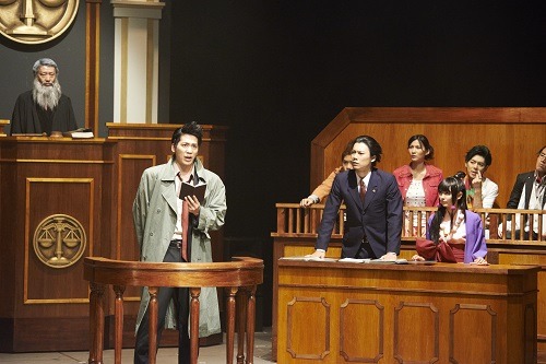 「逆転裁判 ～逆転のスポットライト～」(c)CAPCOM / ADK Arts.