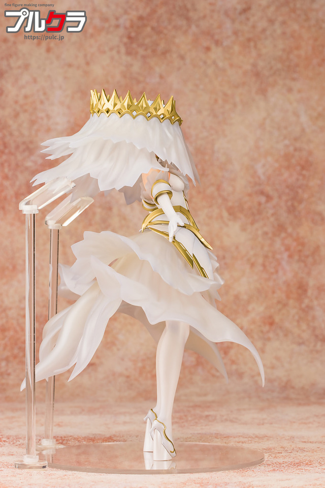 「デート・ア・ライブ『鳶一折紙』エンジェルver PVC製塗装済完成品」15,800円（税抜）（C） 橘公司・つなこ