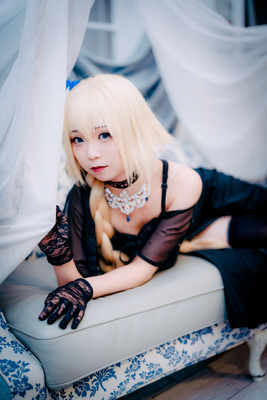 Hattieさん@hattie_cos ジャンヌ・ダルク（英霊正装）『Fate/Grand Order』／画像提供：Hattie