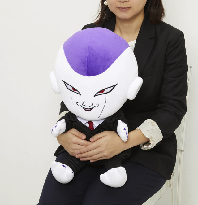 「PCクッション どらごんぼーるぜっと 理想の上司フリーザ」5,616円（税込／送料・手数料別途）（C）バードスタジオ／集英社・東映アニメーション