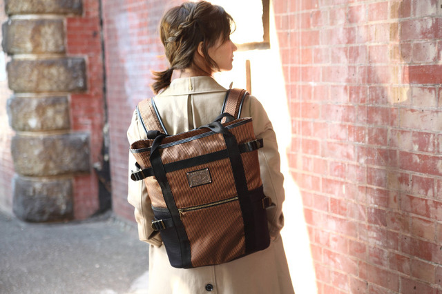 エルヴィン・スミスモデル　バックパック／14,800円 (税別)（C）諫山創・講談社／「進撃の巨人」製作委員会