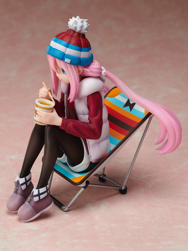 「ゆるキャン△ 各務原なでしこ 1/8 プレミアムぬーどるストッパーフィギュア」12,800円（税別）（C） あfろ・芳文社／野外活動サークル