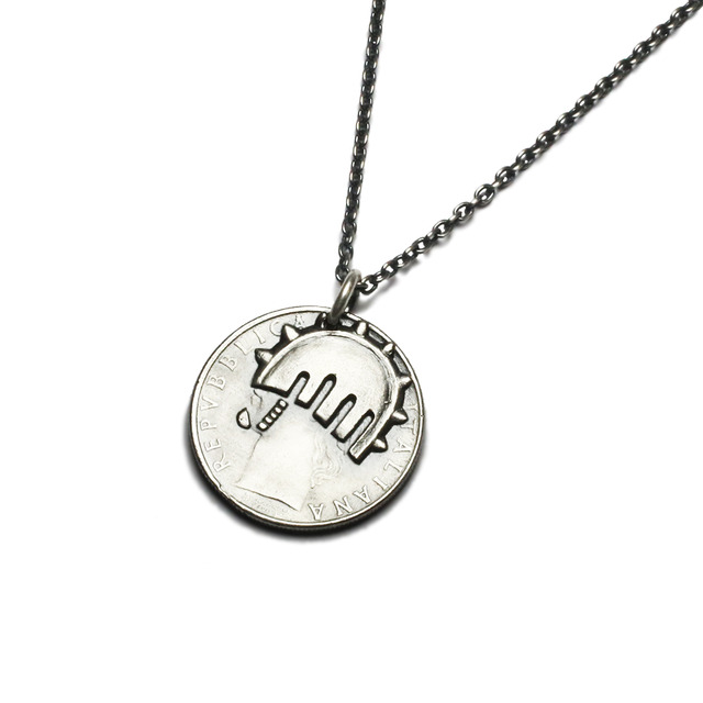 「JOJO コインネックレス(ブチャラティ)」16,200円(税込)(送料・手数料別途)（C）LUCKY LAND COMMUNICATIONS/集英社・ジョジョの奇妙な冒険GW製作委員会