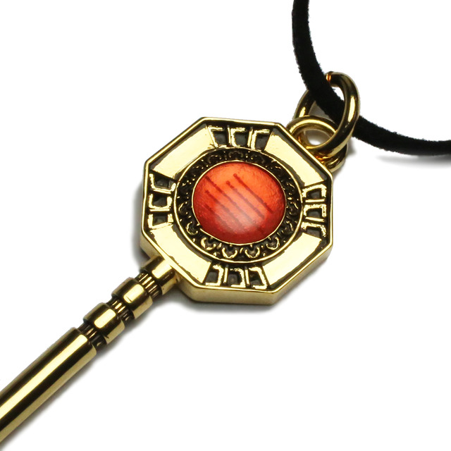 「JOJO キーネックレス」14,040円(税込)(送料・手数料別途)（C）LUCKY LAND COMMUNICATIONS/集英社・ジョジョの奇妙な冒険GW製作委員会