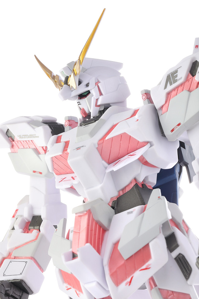 「RX-0ユニコーンガンダム Ver.TWC ADVANCED SOFVI-MODEL」12,960円（税込）（C）創通・サンライズ