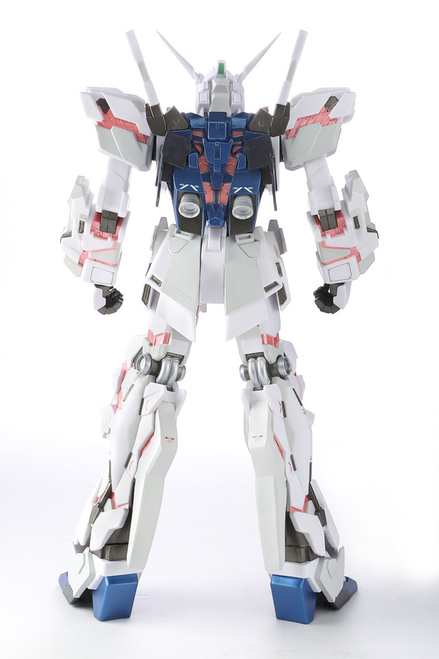 「RX-0ユニコーンガンダム Ver.TWC ADVANCED SOFVI-MODEL」12,960円（税込）（C）創通・サンライズ