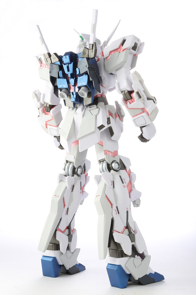 「RX-0ユニコーンガンダム Ver.TWC ADVANCED SOFVI-MODEL」12,960円（税込）（C）創通・サンライズ
