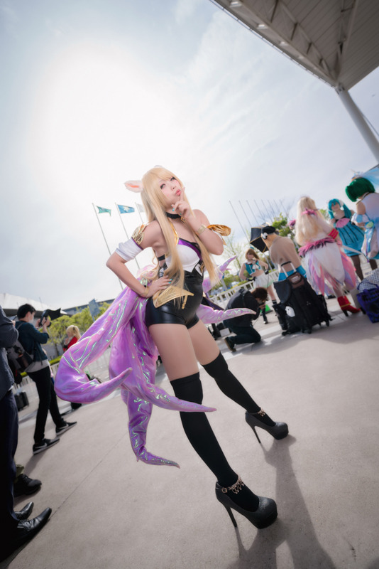 【コスプレ】「ニコニコ超会議2019」2日目美女レイヤーまとめ 化物語、アズレン、アイマスほか【写真171枚】
