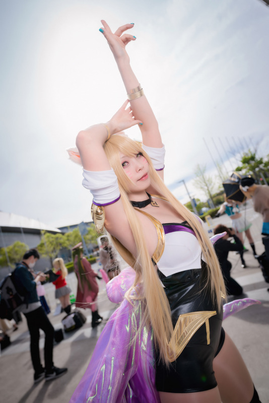 【コスプレ】「ニコニコ超会議2019」2日目美女レイヤーまとめ 化物語、アズレン、アイマスほか【写真171枚】