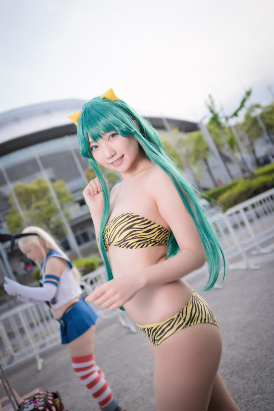 【コスプレ】「ニコニコ超会議2019」2日目美女レイヤーまとめ 化物語、アズレン、アイマスほか【写真171枚】