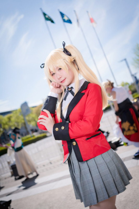 【コスプレ】「ニコニコ超会議2019」2日目美女レイヤーまとめ 化物語、アズレン、アイマスほか【写真171枚】