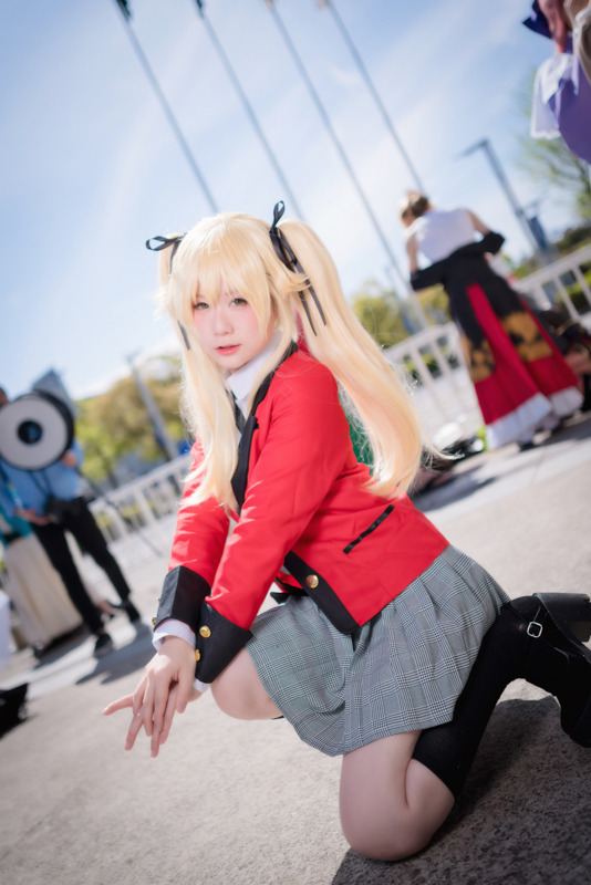 【コスプレ】「ニコニコ超会議2019」2日目美女レイヤーまとめ 化物語、アズレン、アイマスほか【写真171枚】