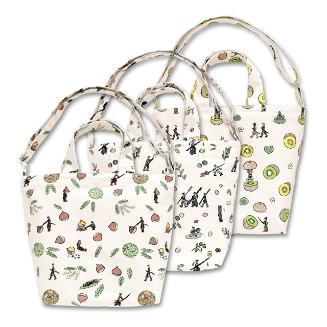 「キャンバス ショルダートート（3500円・税別／全3種）」（C）2015-2019 DMM GAMES/Nitroplus