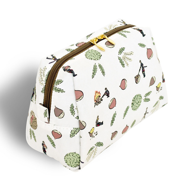 「トラペーズポーチ（2500円・税別／全3種）」（C）2015-2019 DMM GAMES/Nitroplus