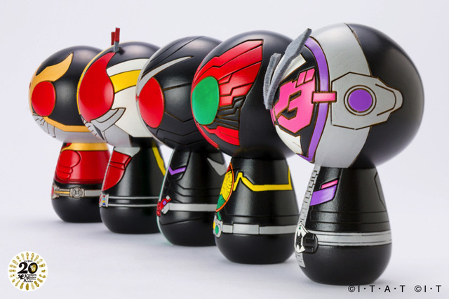 「仮面ライダーこけし by 卯三郎こけし」各4,400円（税別）（C） 石森プロ・テレビ朝日・ADK・東映 （C） 石森プロ・東映
